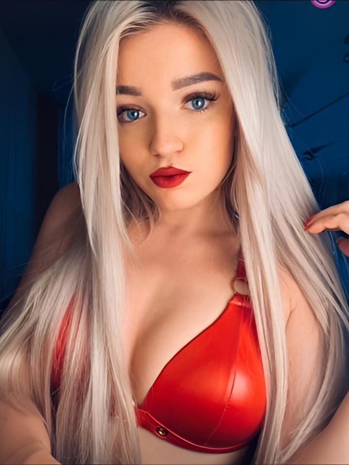 Эльза привлекательная девушка из Киренска цена от 1500 руб