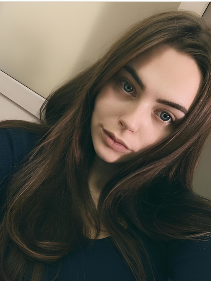 Эвелина привлекательная девушка из Киренска цена от 1500 руб