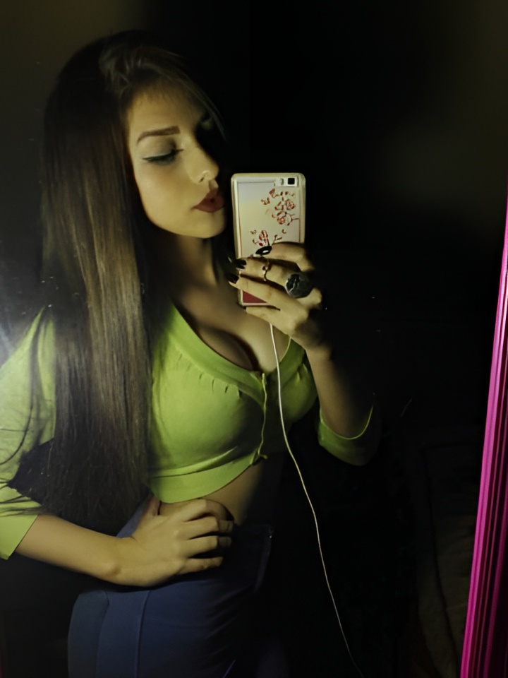 Марта привлекательная девушка из Киренска цена от 3000 руб