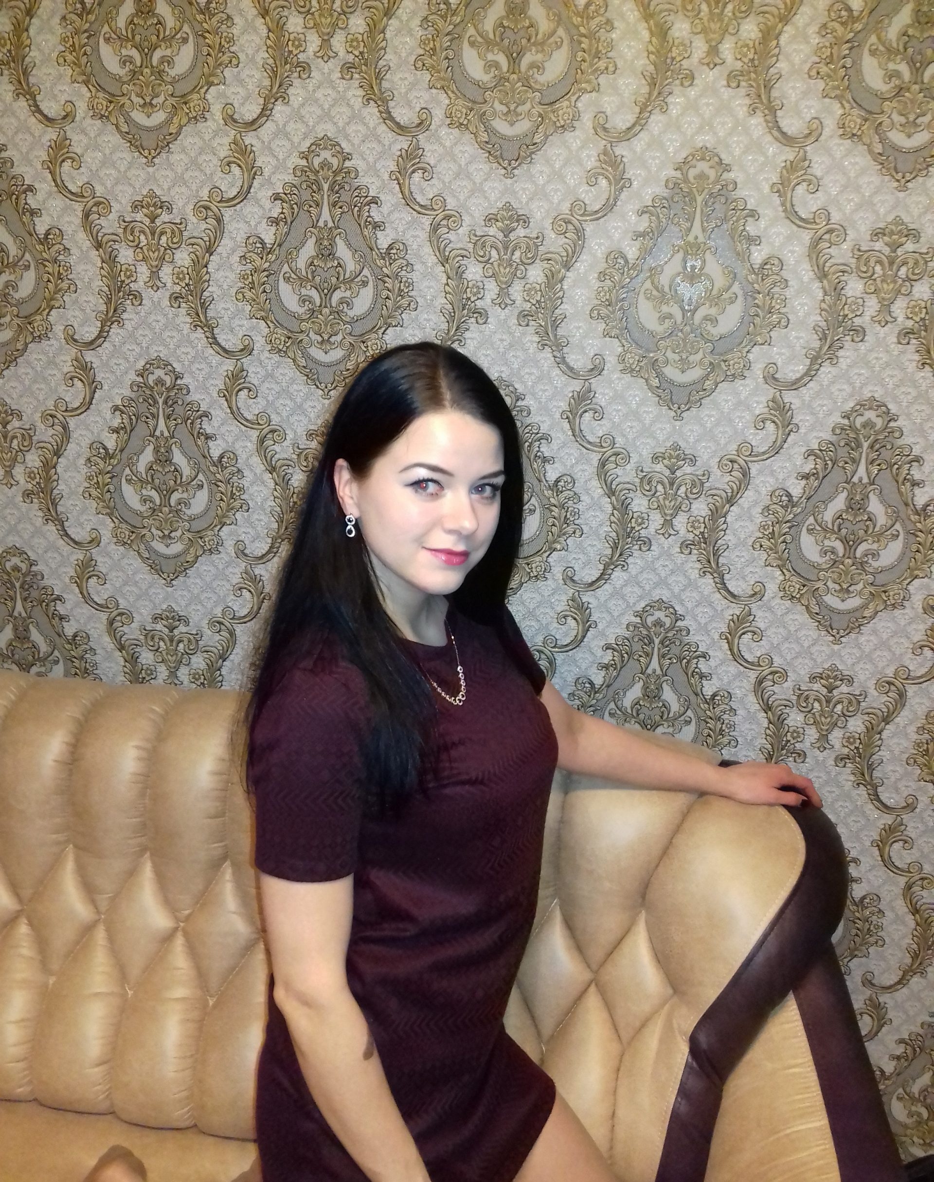 Надя привлекательная девушка из Киренска цена от 2500 руб