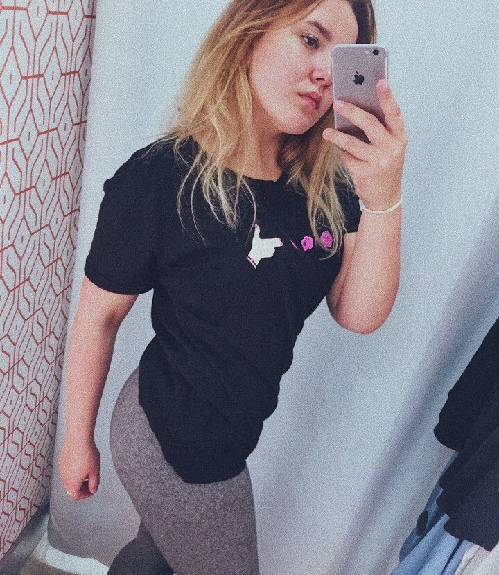 Алина привлекательная девушка из Киренска цена от 3000 руб