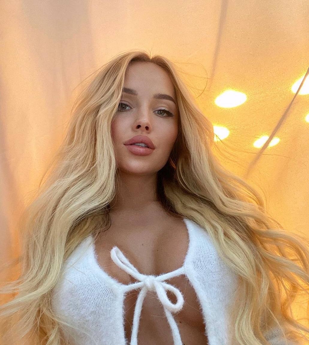 Надежда привлекательная девушка из Киренска цена от 3500 руб