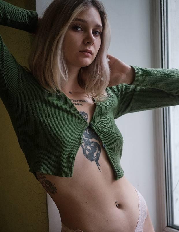 Елена привлекательная девушка из Киренска цена от 4000 руб